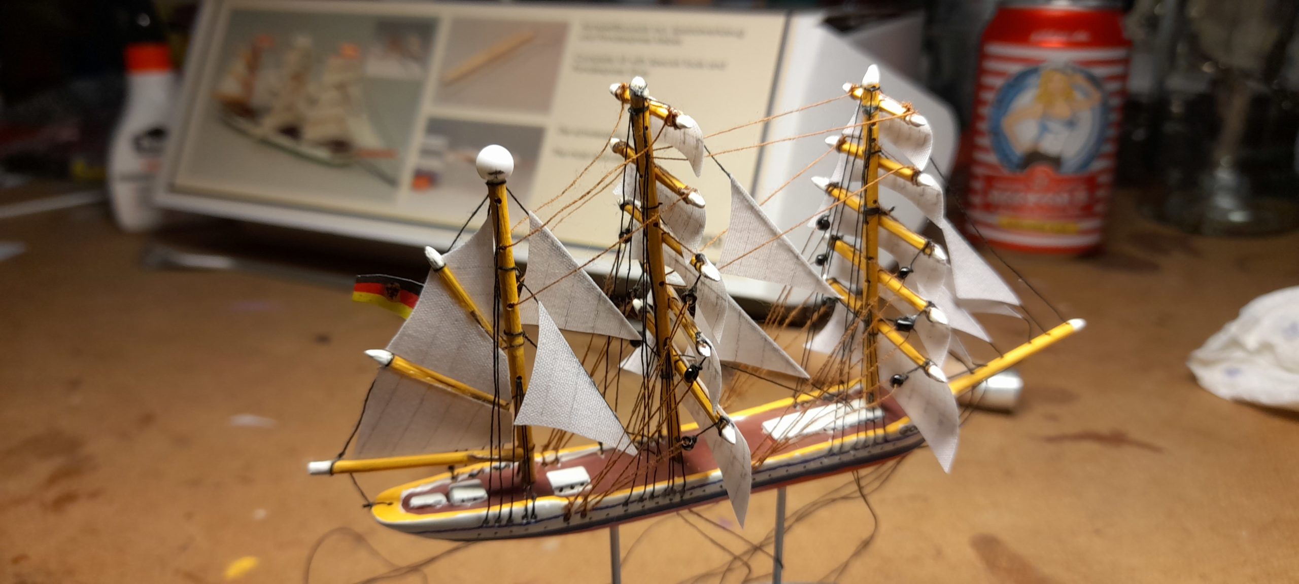 Buddel-Bini Kapitänstasse – Bauchig Mit Seemannsknoten Und Ebbe-Flut-Design
